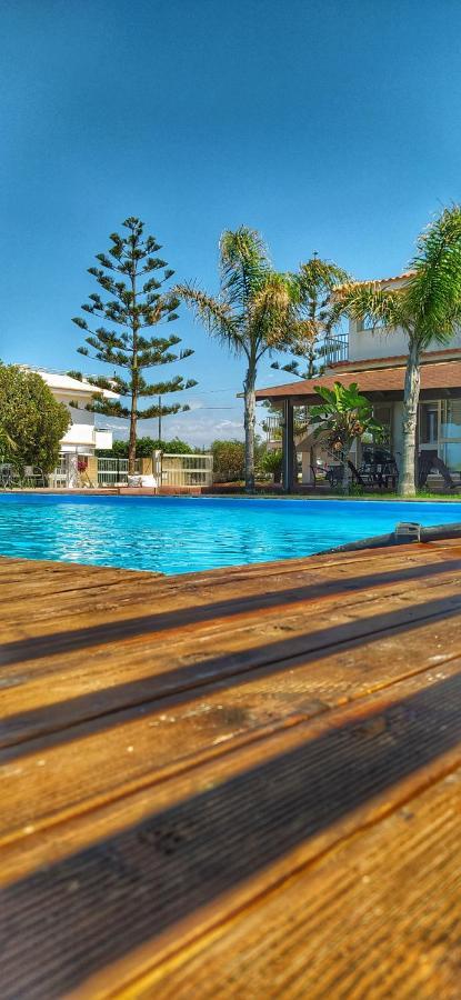 Terramare Punta Braccetto Bed & Breakfast Exterior photo